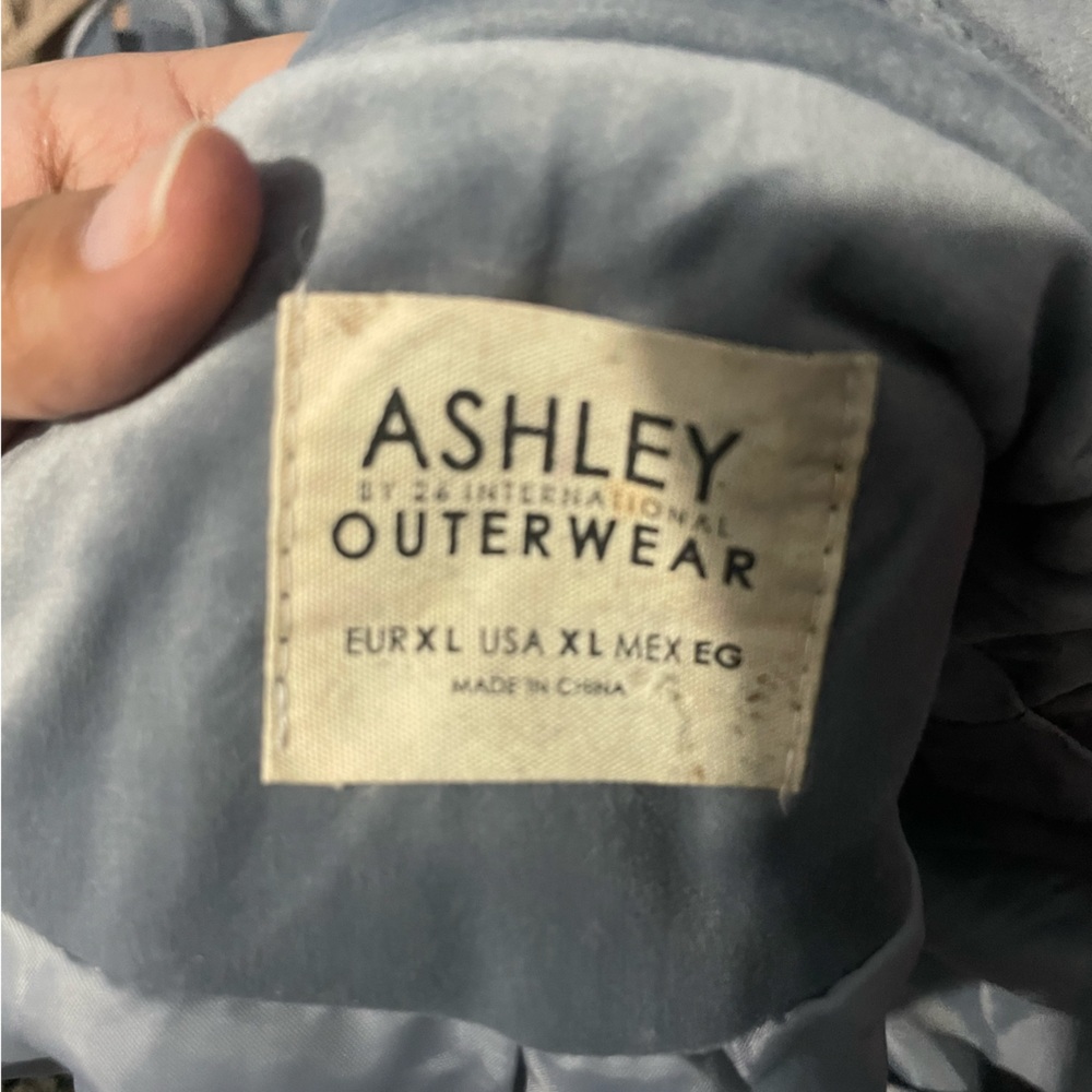 Velvet Jacket - Picture 6 of 6